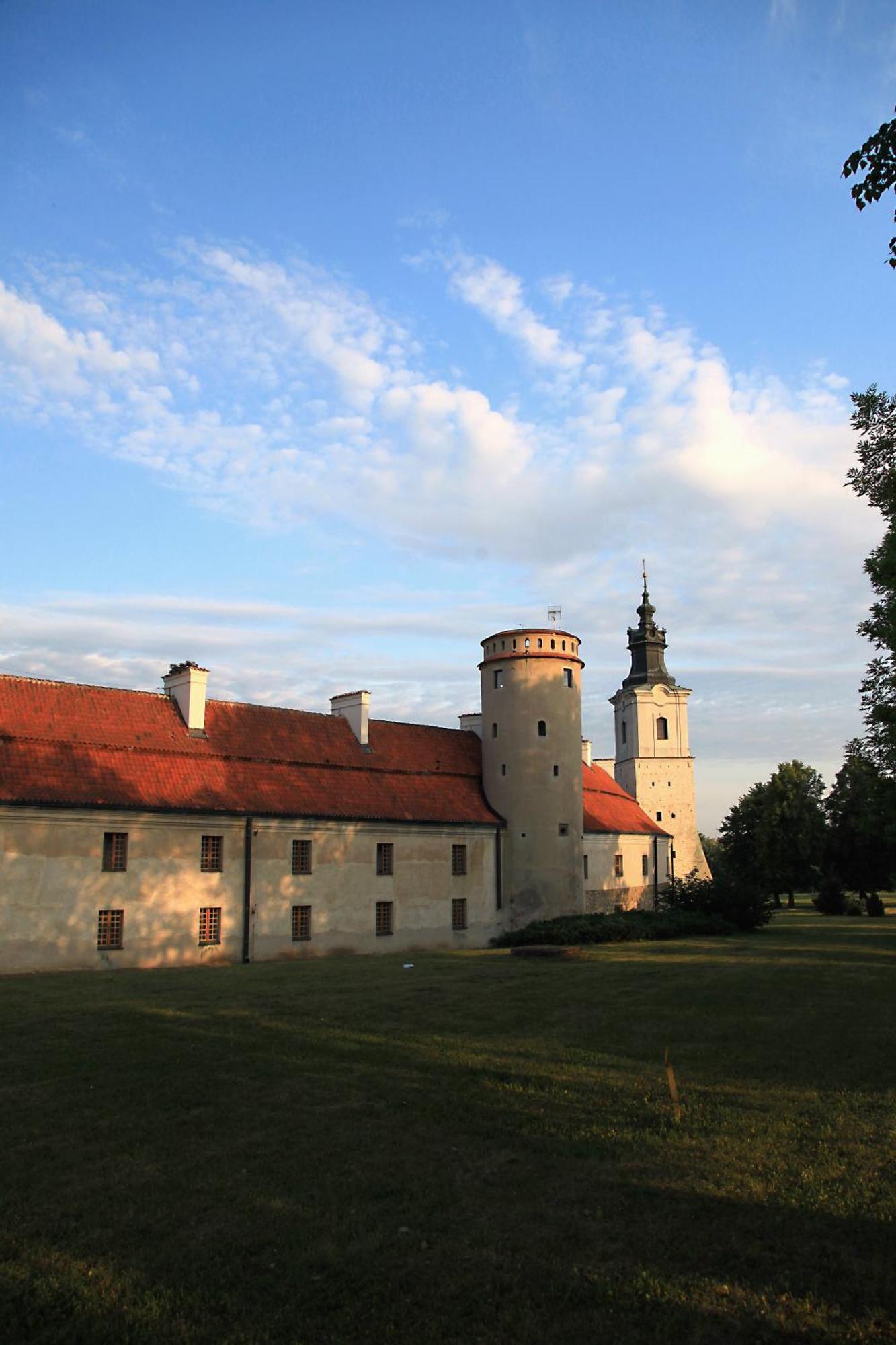 Podklasztorze Сулеюв