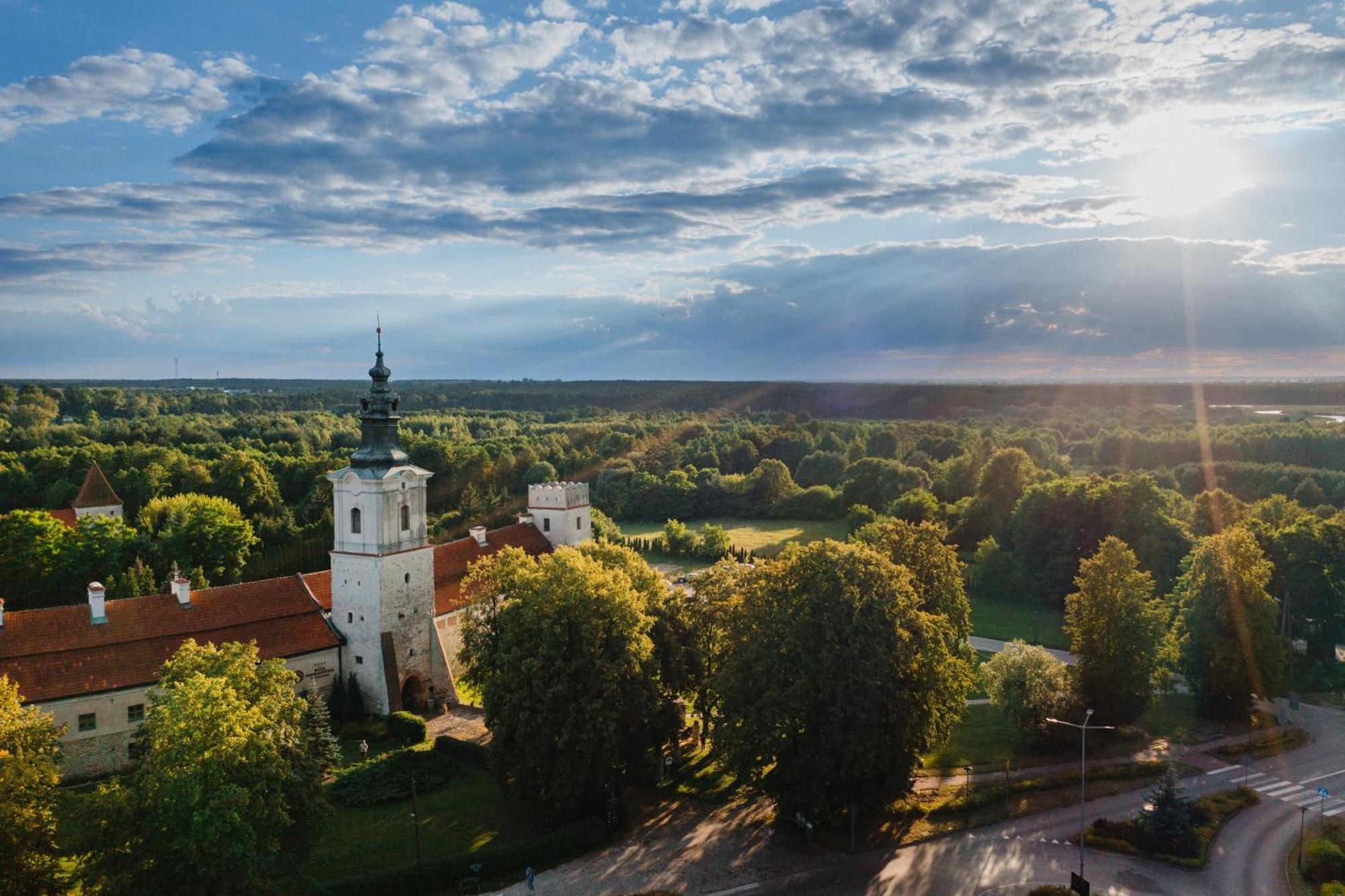 Готель Podklasztorze