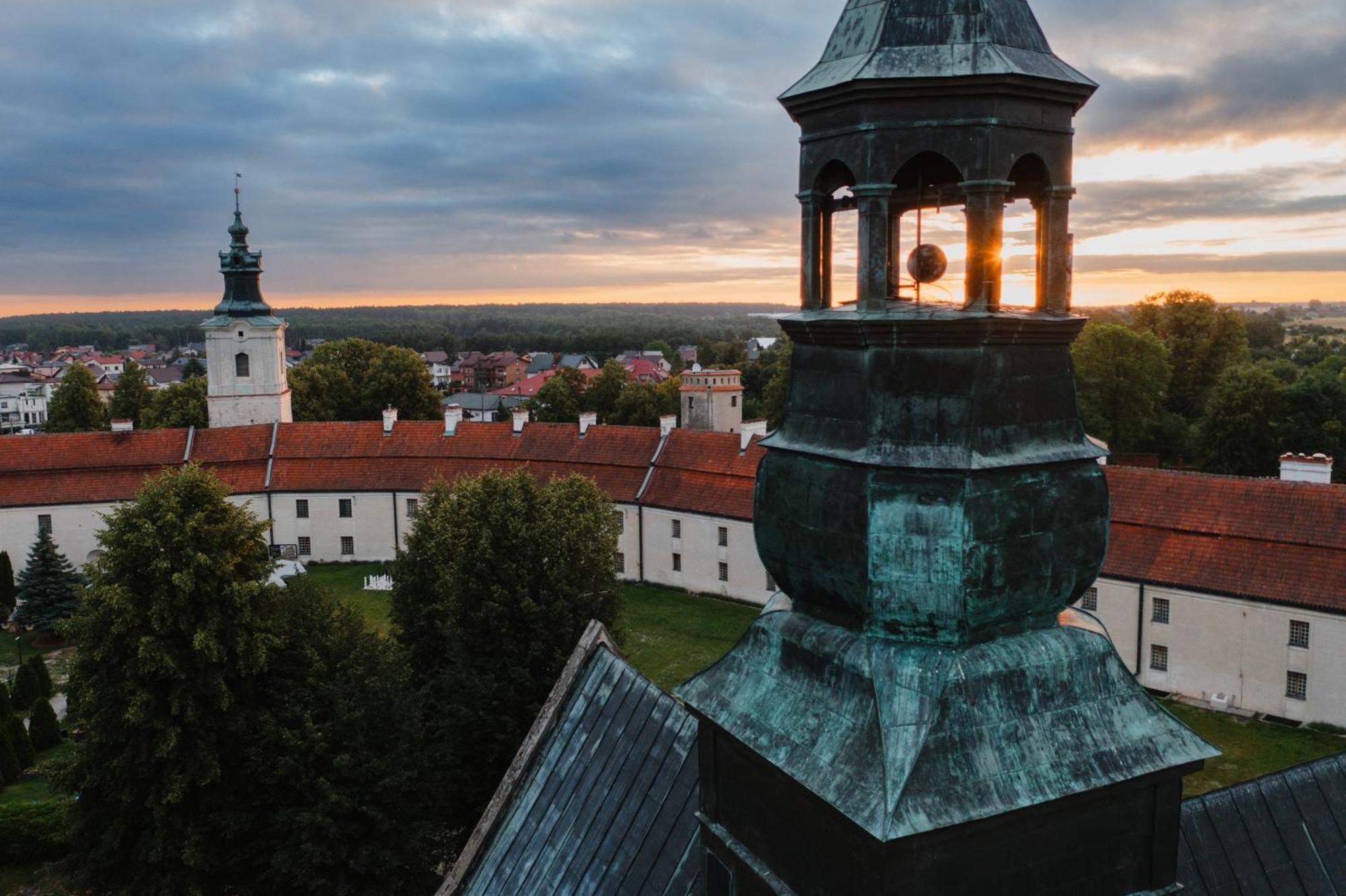 Готель Podklasztorze